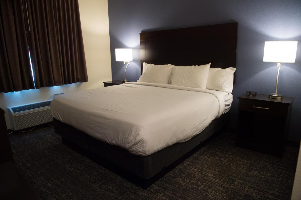 Cobblestone Inn & Suites - Forest City Екстер'єр фото