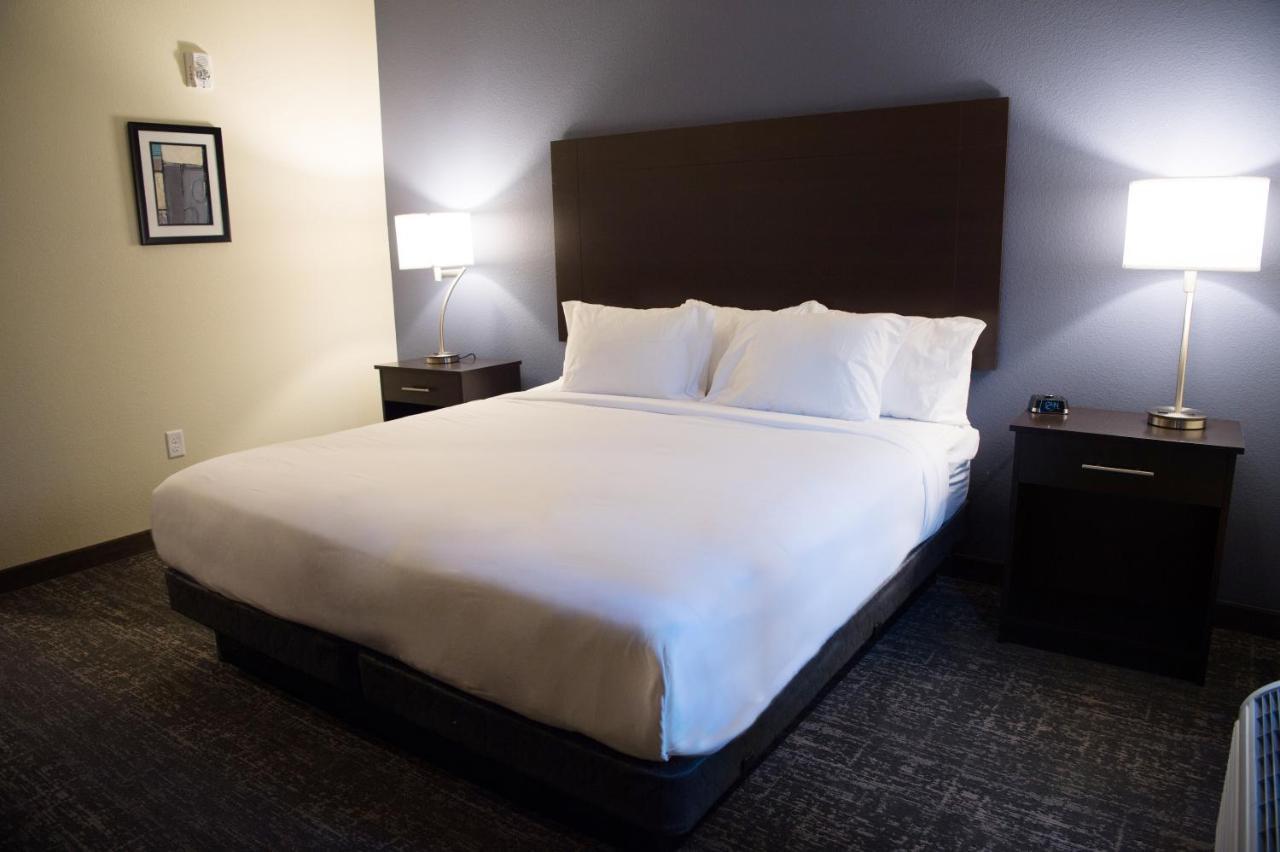 Cobblestone Inn & Suites - Forest City Екстер'єр фото