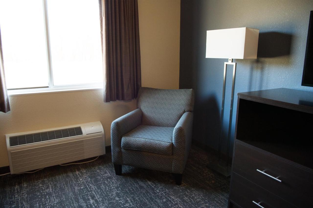 Cobblestone Inn & Suites - Forest City Екстер'єр фото
