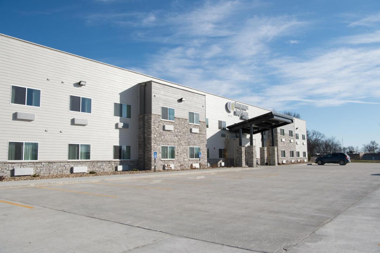 Cobblestone Inn & Suites - Forest City Екстер'єр фото